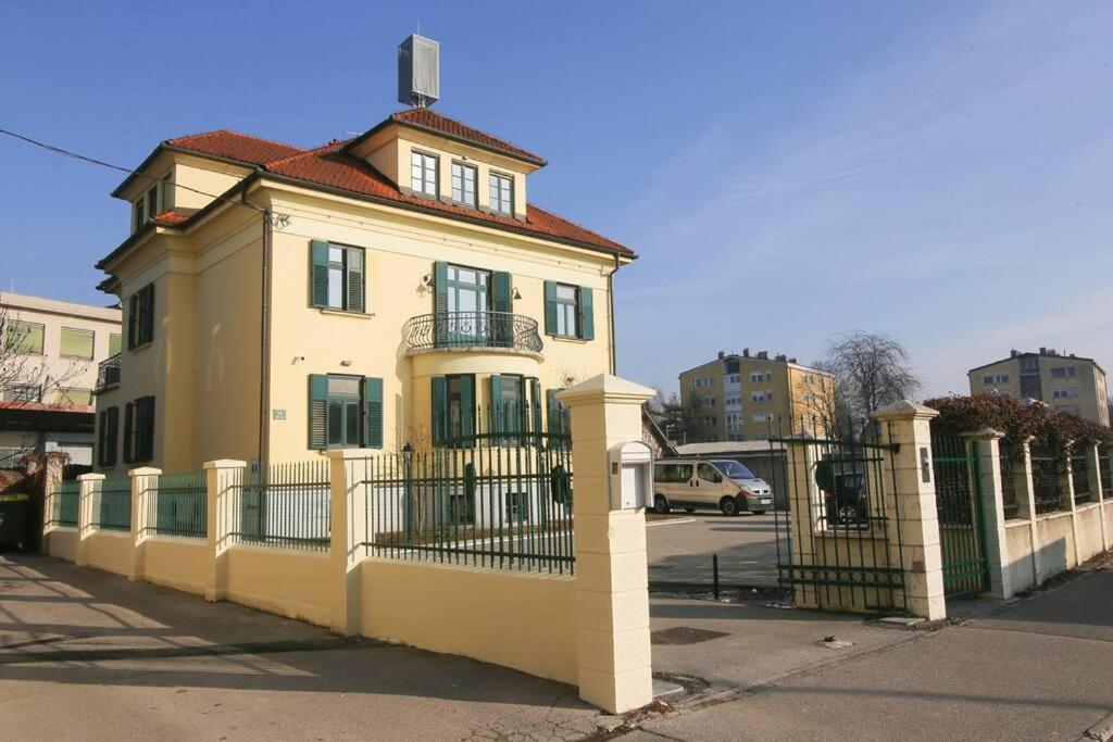 Budget Dbl Studio Free Breakfast Ljubljana Kültér fotó